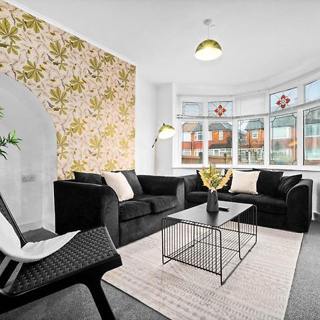 Stylish 3 Bedroom House - Parking - Garden - Great Barr - Netflix - Top Rated -121J Birmingham Ngoại thất bức ảnh